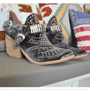 Jeffrey Campbell Calhoun booties